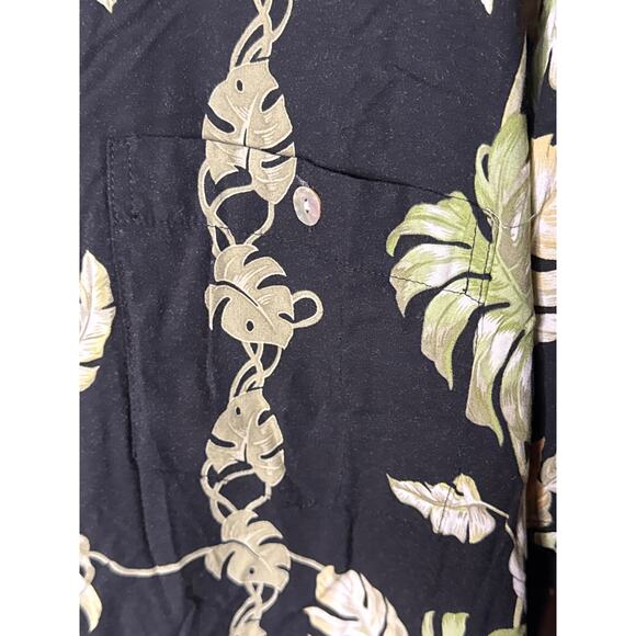 Tori Richard Black Monstera Leaves
Button Down Aloha Shirt Men Size Large - Picture 3 of 5